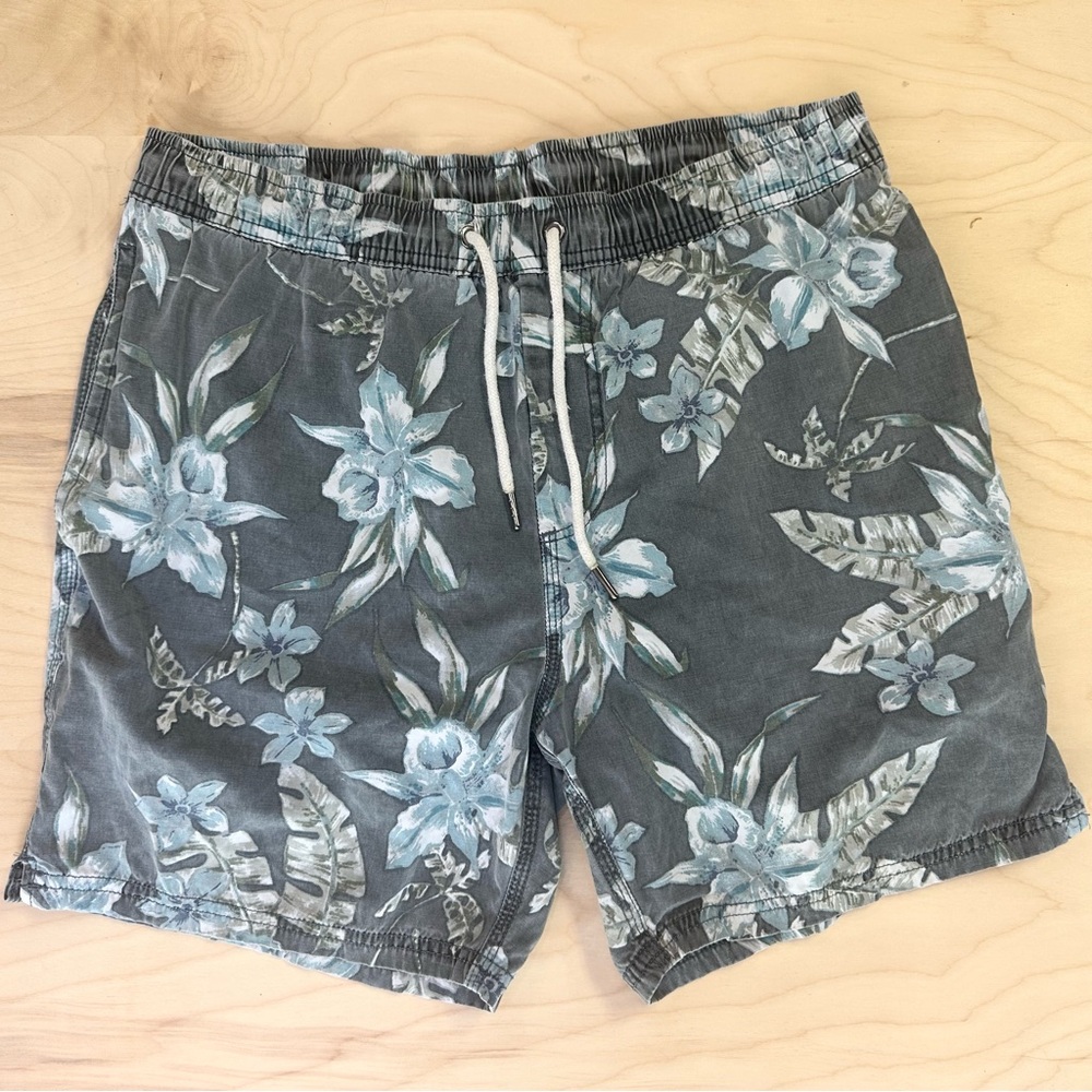 7Diamonds Floral Shorts